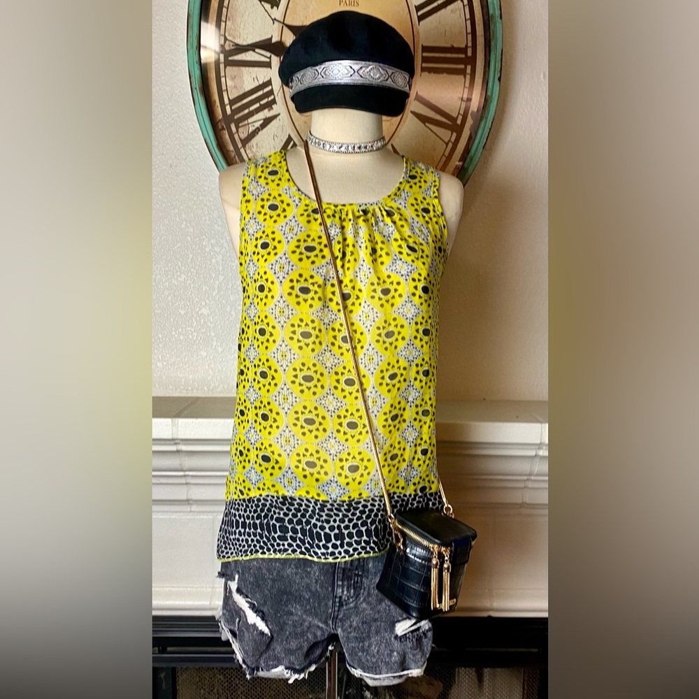 Extra Belleza Yellow Sleeveless Top